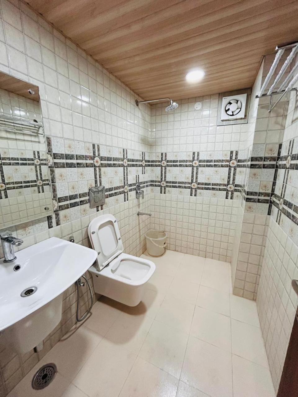 Yog Maya Regency B&B 심라 외부 사진