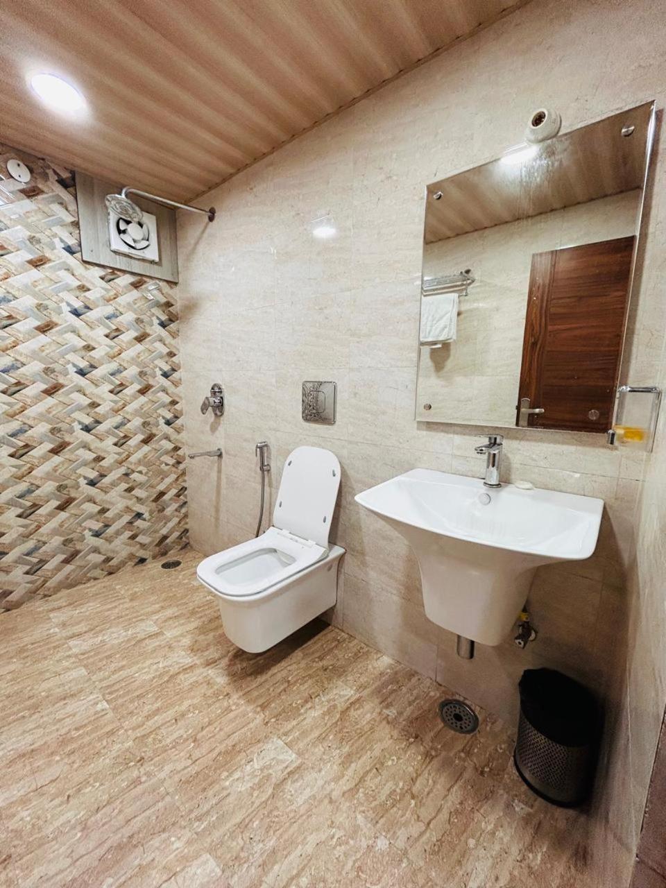 Yog Maya Regency B&B 심라 외부 사진
