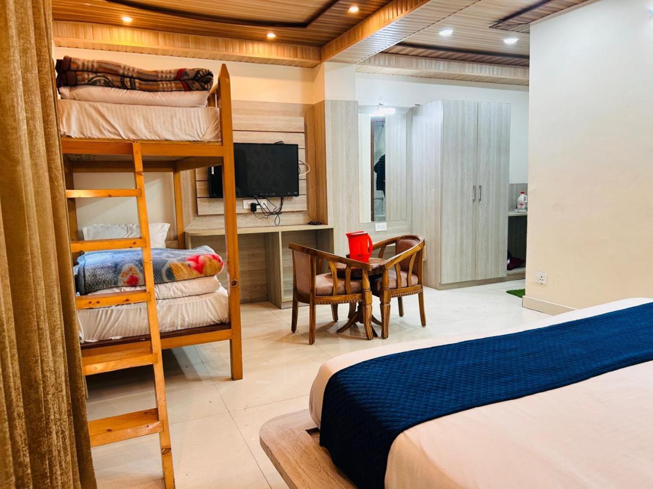Yog Maya Regency B&B 심라 외부 사진
